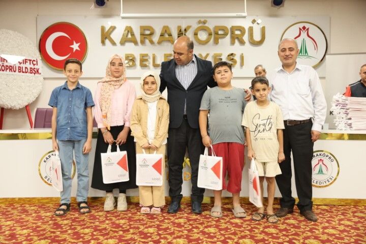 Şanlıurfalı öğrenciler ödüllerini başkandan aldı: Öğrencilerin ve ailelerin gurur töreni!