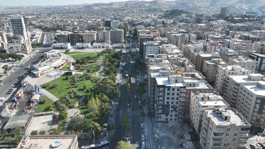 Şanlıurfa'da Atatürk Bulvarı Geçici Olarak Trafiğe Kapanıyor