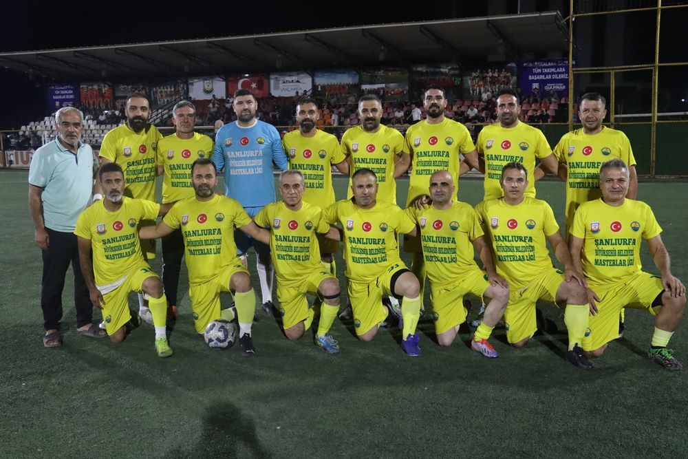 35 Yaş Üstü Masterler Futbol Turnuvasi Yari Fi̇nal Karşilaşmalari Başladi (1)
