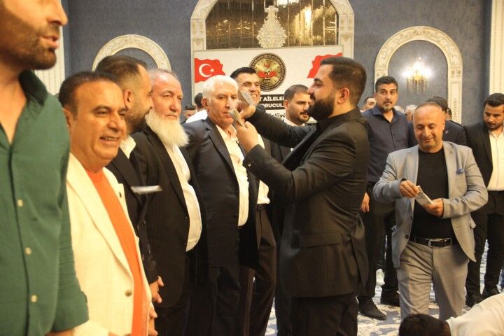 Aw759319 04 (Küçük)