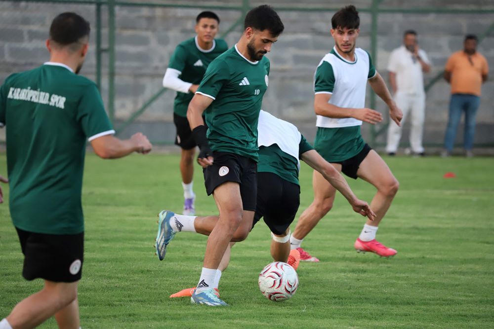 Karaköprü Belediyespor Sezonun İlk Maçına Hazırlanıyor (7) (1)