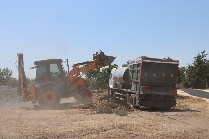 Karaköprü'de Kirsal Yollar Yeni̇leni̇yor (4) (Small)