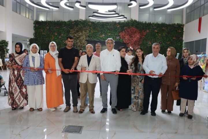 Karaköprü’de Yil Sonu Resi̇m Sergi̇si̇ Sanatseverlerle Buluştu (6) (2) (Küçük)
