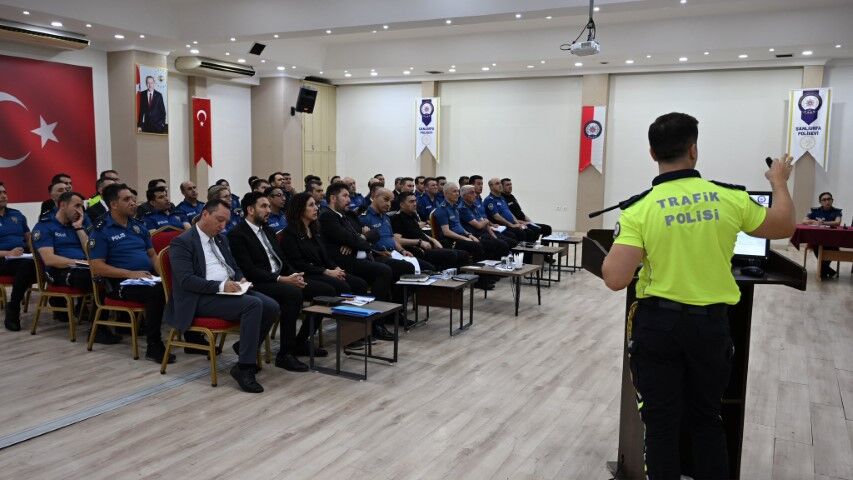 Şanlıurfa İl Emniyet Müdürü Atilla Aksoy'dan Güvenlik Toplantısı (3)