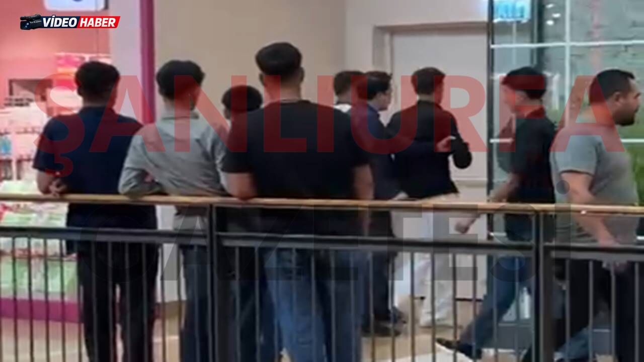 Şanlıurfa Piazza Alışveriş Merkezi’nde Gençler Arasında Kavga