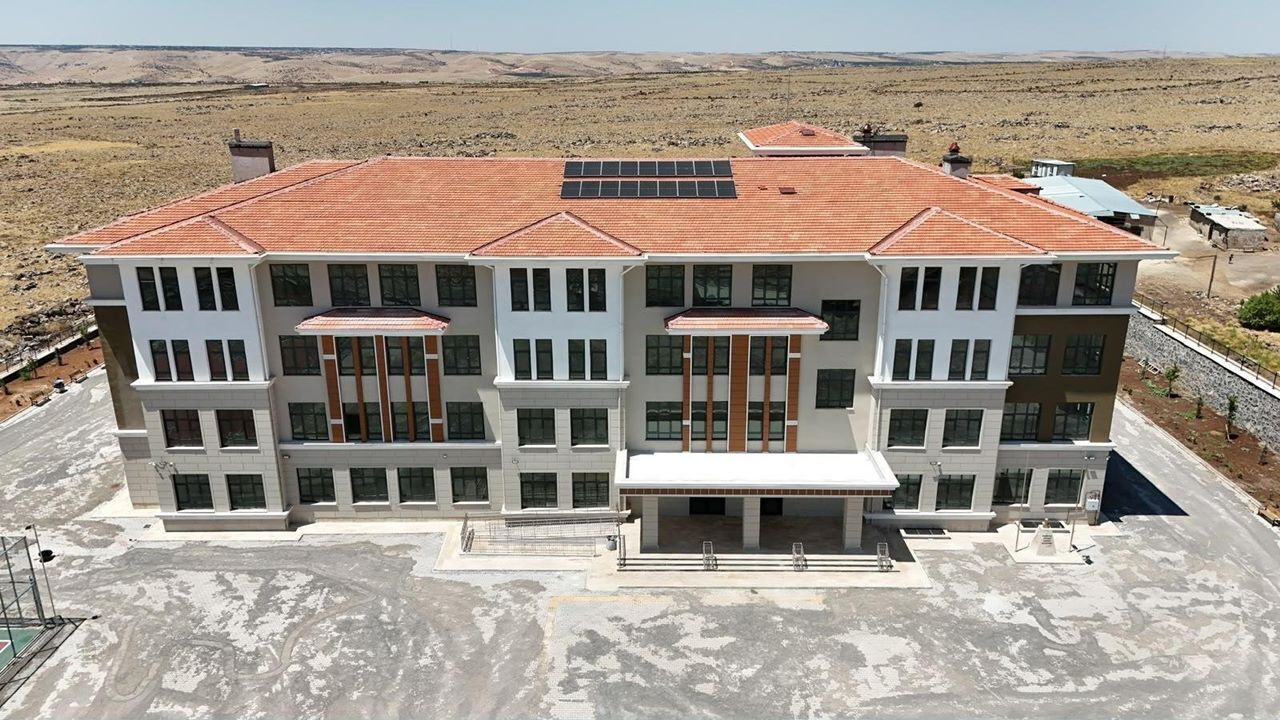 Şanlıurfa’da Eğitime Yeni Yatırım! 32 Derslikli Ortaokul Tamamlandı