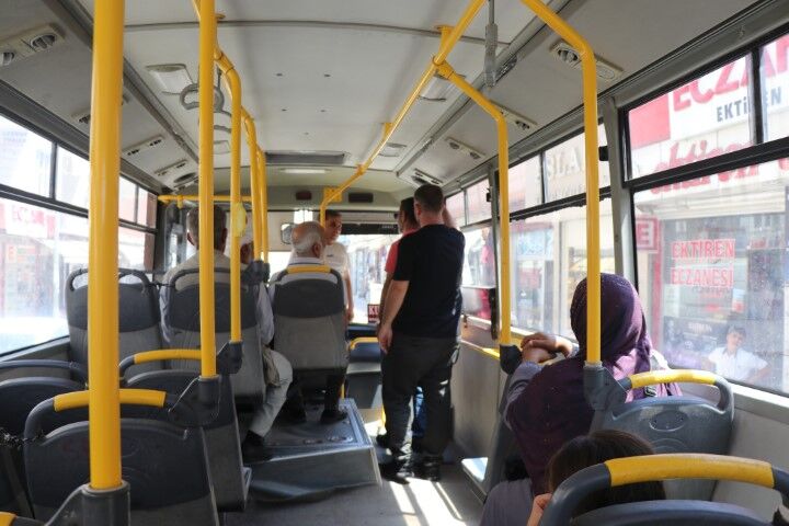 Şanliurfa'da Kli̇masiz Otobüse Geçi̇t Yok! (3) (Küçük)