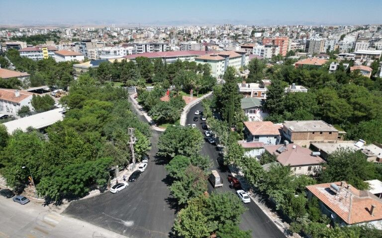 Şanlıurfa’da Siverek’in Önemli Caddelerinde Çalışmalar Sürüyor (6)