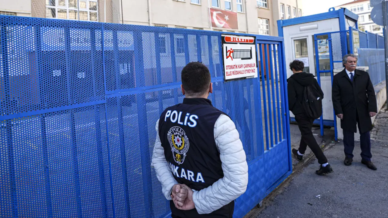 Şanlıurfa ve Kahramanmaraş’ın ardından okullarda kritik atak: 25 bin polis görev yapacak
