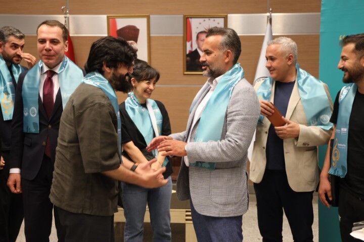 Şanliurfa’nin Dünya Gururu Vox Humani̇s Yurda Döndü (1) (Küçük)
