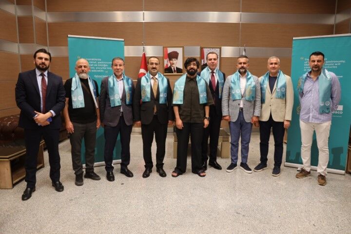 İsveç'te tarih olmadılar, tarihi yeniden yazdılar o grup Şanlıurfa'ya ayak bastı!