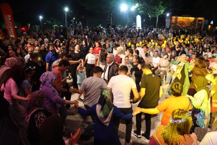 Kayseri’de Unutulmaz Urfa Gecesi! Türküler Ve Halaylar Geceye Damga Vurdu