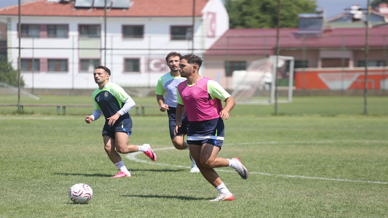 Şanlıurfaspor yeni sezon öncesi Bolu’da güç depoluyor