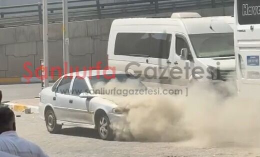 Şanlıurfa’da seyir halindeki otomobil alev alev yandı!