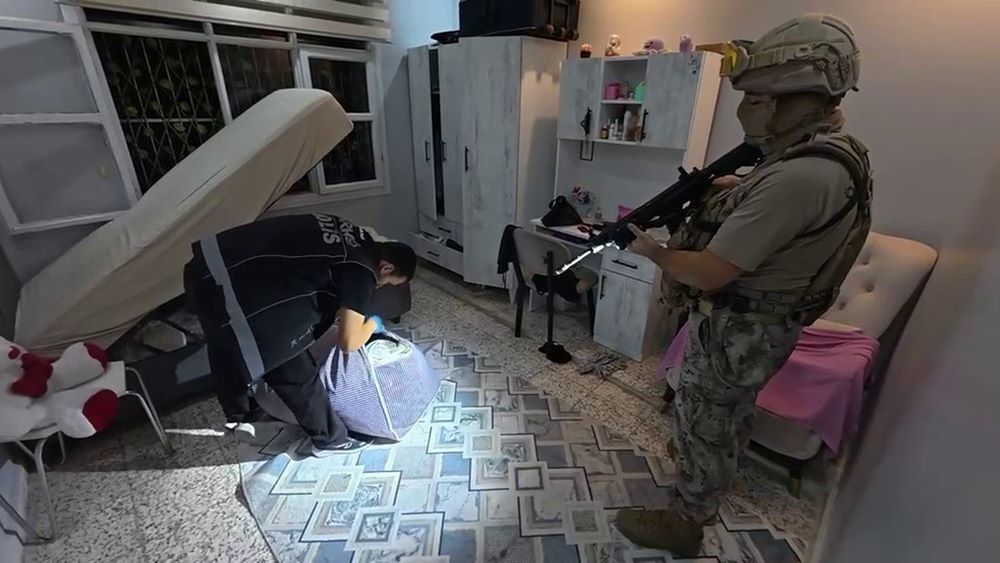 Şimşekler suç nokta operasyon örgütüne operasyon: Cephanelikleri patladı!