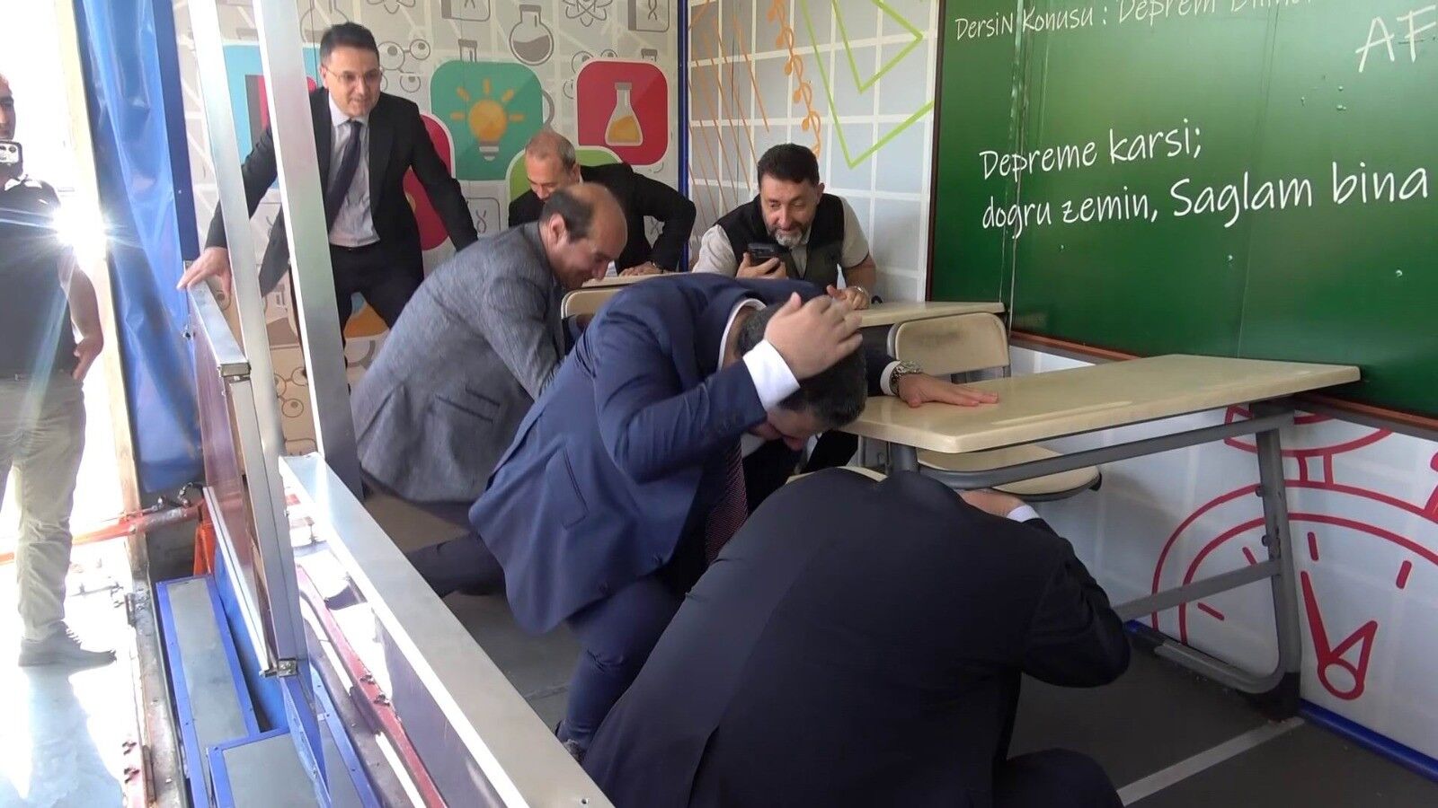 Deprem senaryosu gerçek oldu: "Acı tesadüf!"