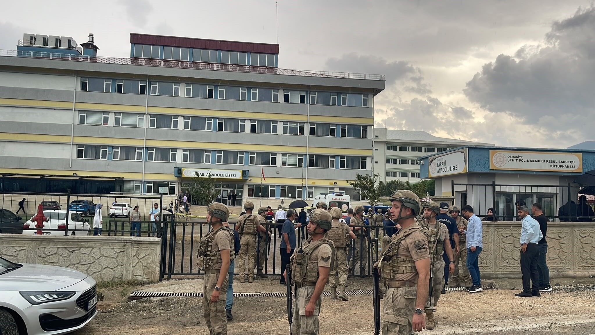 Lisede silahlı saldırı: Silahla vurulan öğretmenden acı haber!