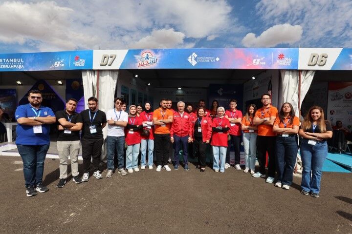 Başkan Tahmazoğlu Şanlıurfa’da Teknofest Takımlarını Ziyaret Etti (1)