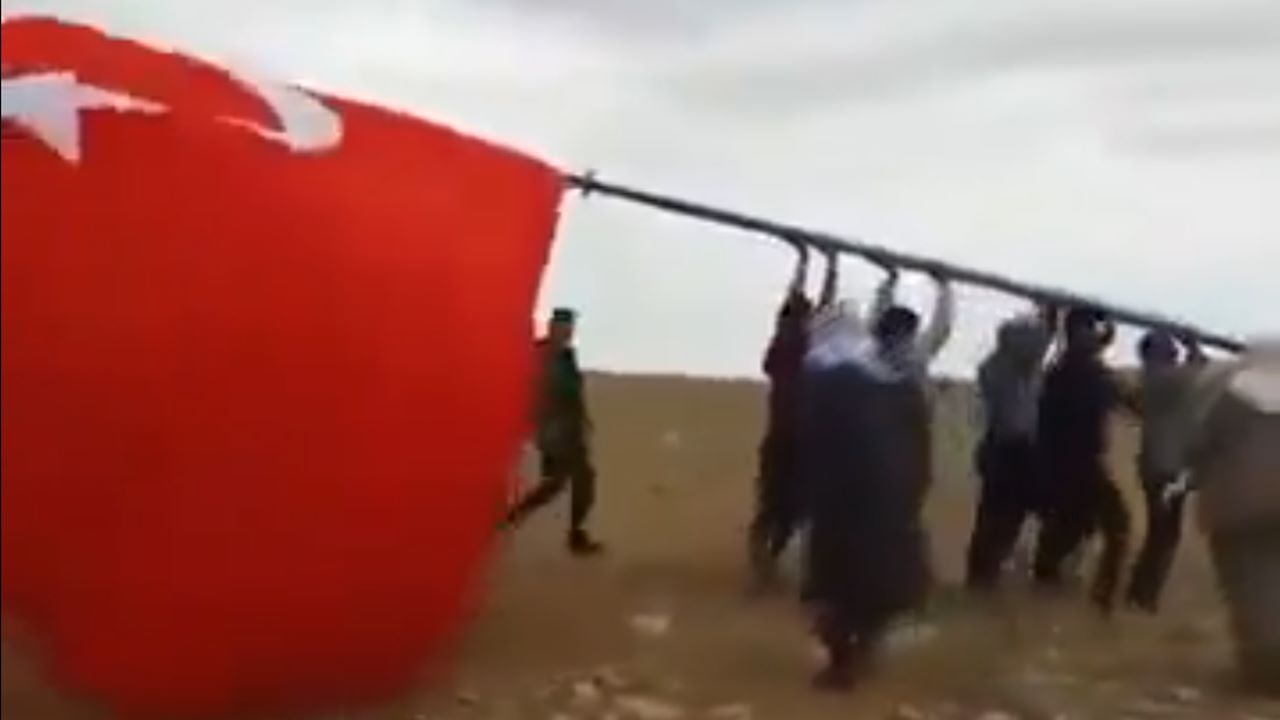 Şanlıurfa'da, Şanlı bayrak yerde kalmaz