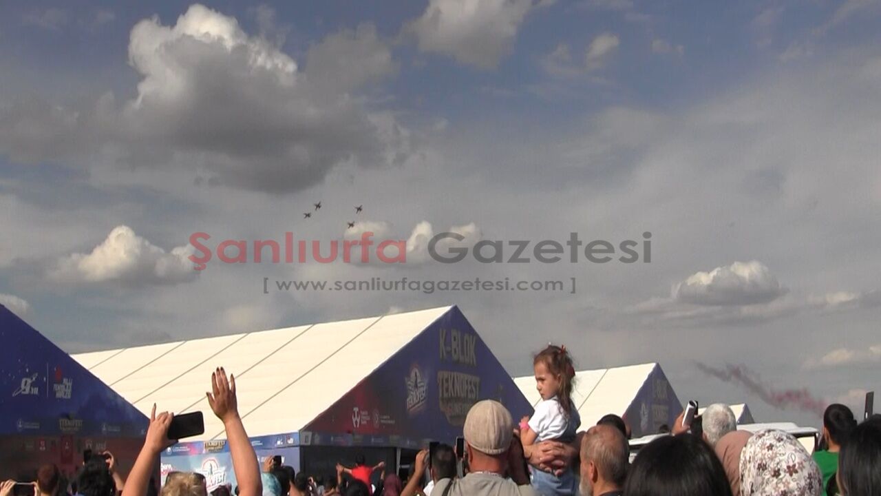 Beklenen an geldi: SOLOTÜRK ve Türk Yıldızları Şanlıurfa semalarında
