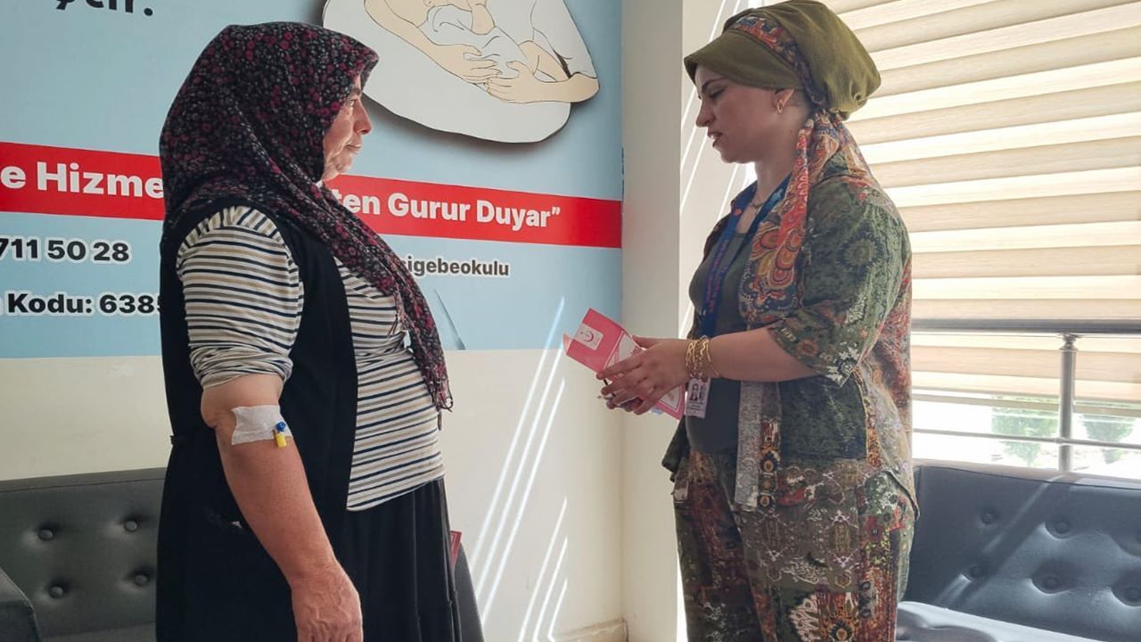 Şanlıurfa Bozova’da vatandaşlara kanser taraması hakkında bilgilendirme yapıldı
