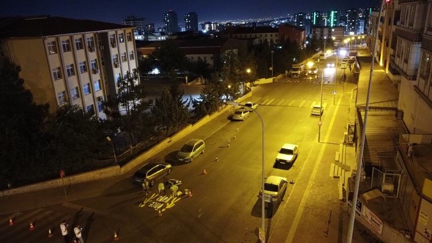 Büyükşehi̇r Okul Önleri̇nde Güvenli̇ği̇ Artiriyor (2) (Small)-1