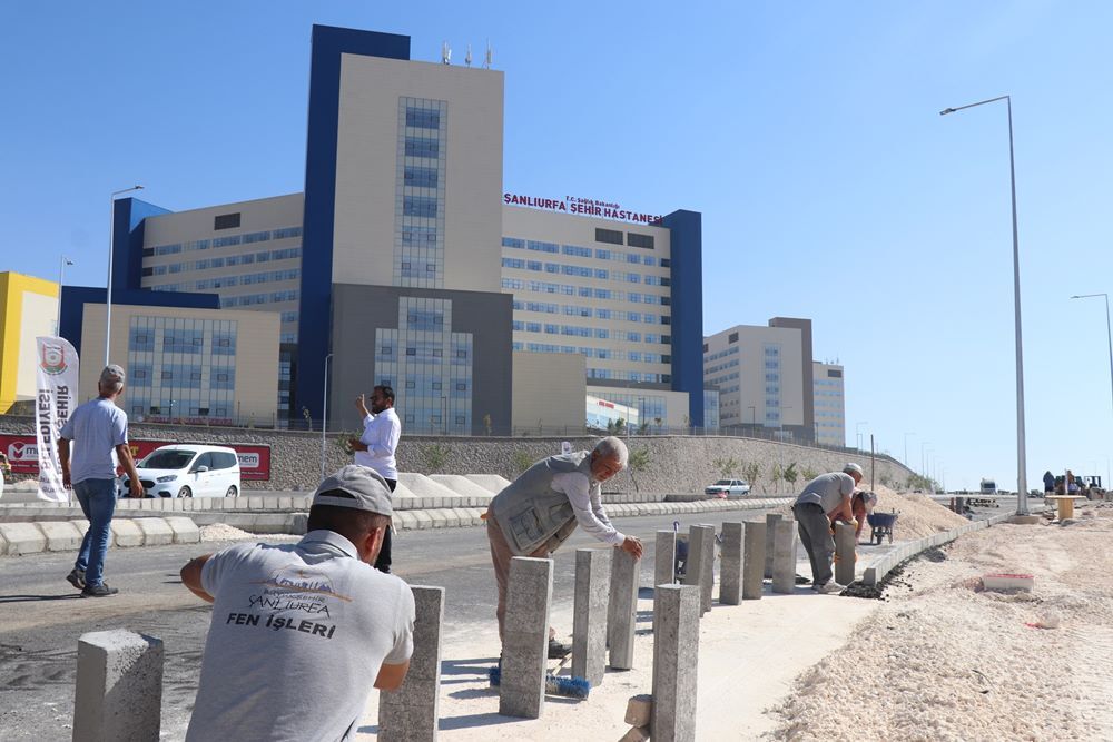 Büyükşehi̇r, Şanliurfa Şehi̇r Hastanesi̇ Yolunda Ulaşimi Rahatlatiyor (7)
