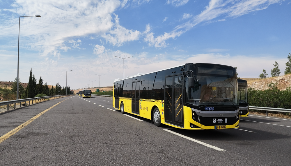 Büyükşehi̇r, Ulaşim Fi̇losunu 30 Yeni̇ Otobüsle Güçlendi̇rdi̇ (1)