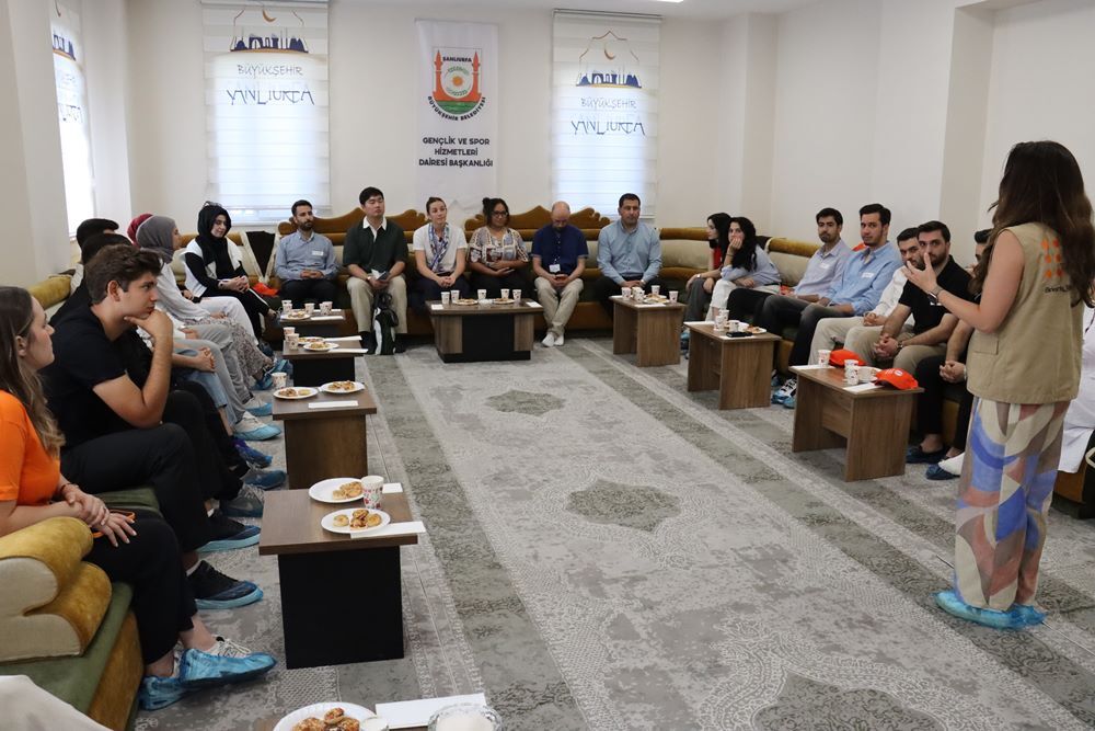 Cop31 Gençli̇k İkli̇m Şampi̇yonu, Şanliurfa’da Gençlerle Buluştu (4)