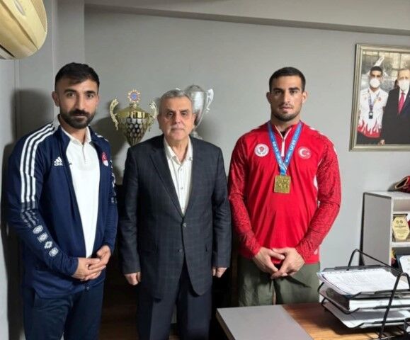 Şanlıurfa’da Tarihi Boks Başarısı Coşkuyla Karşılandı