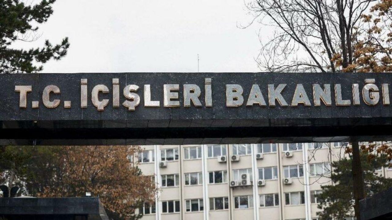 Belediyelerde Gece Yarısı Şoku! Vahap Seçer Dahil 5 Başkan Görevden Uzaklaştırıldı