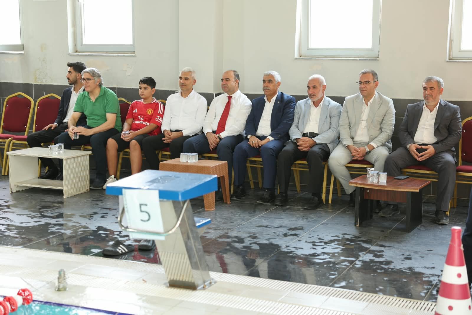 Karaköprü’de Geleceği̇n Şampi̇yonlari Kulaç Atti (1)