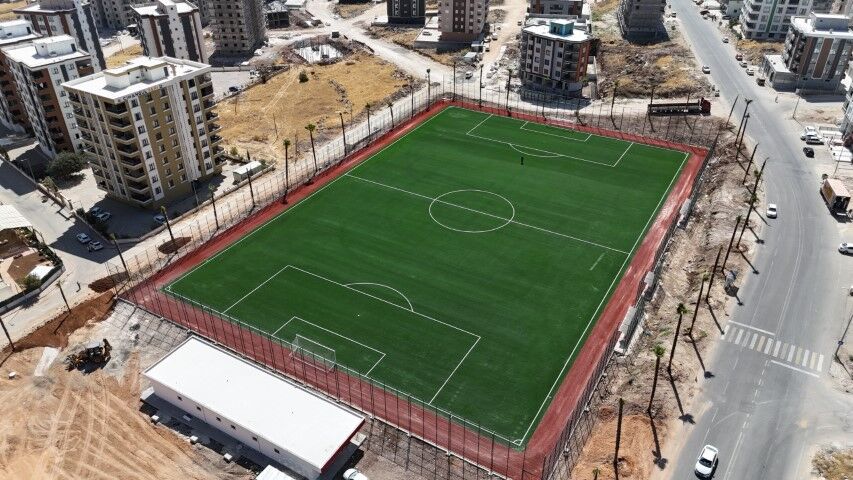 Karaköprü’nün Yeni̇ Spor Tesi̇si̇ Gençleri̇ Ağirliyor (2) (Küçük)