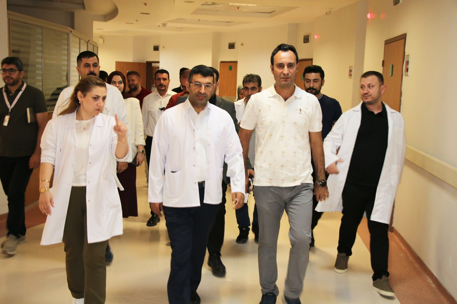 Şanlıurfa’da Başhekim Doç. Dr. Ahmet Güzelçiçek Sahada