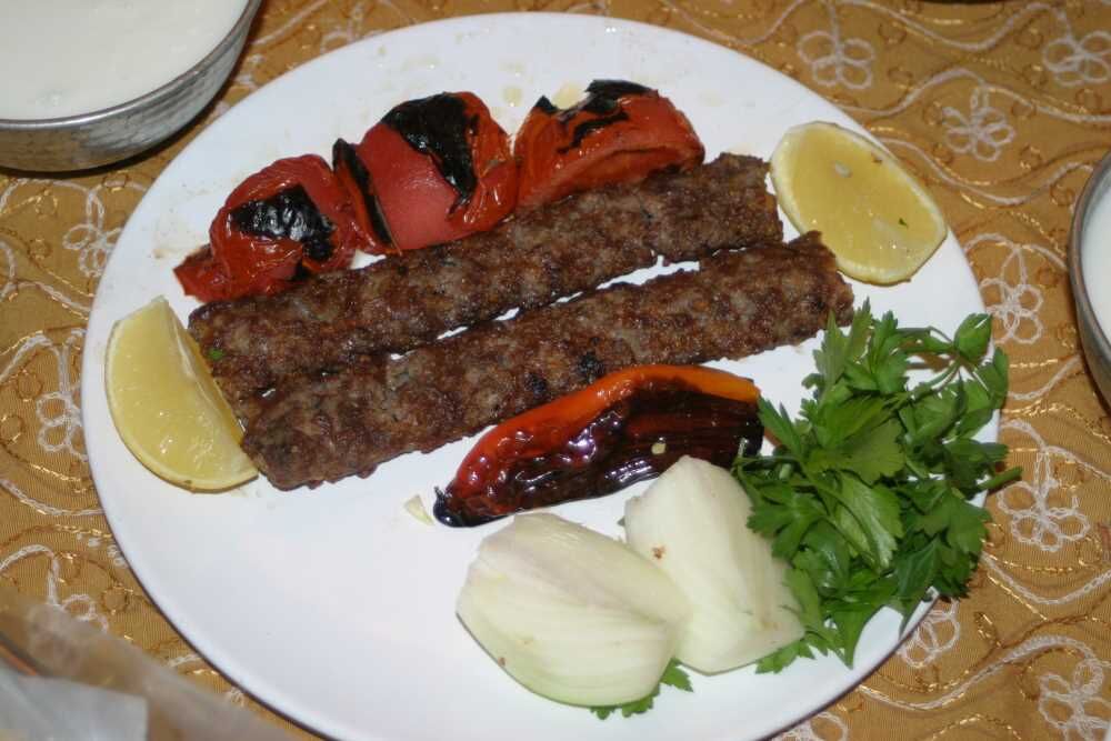 Şanlıurfa’nın geleneksel kebabının sırrı sadece tuz ve limonda saklı