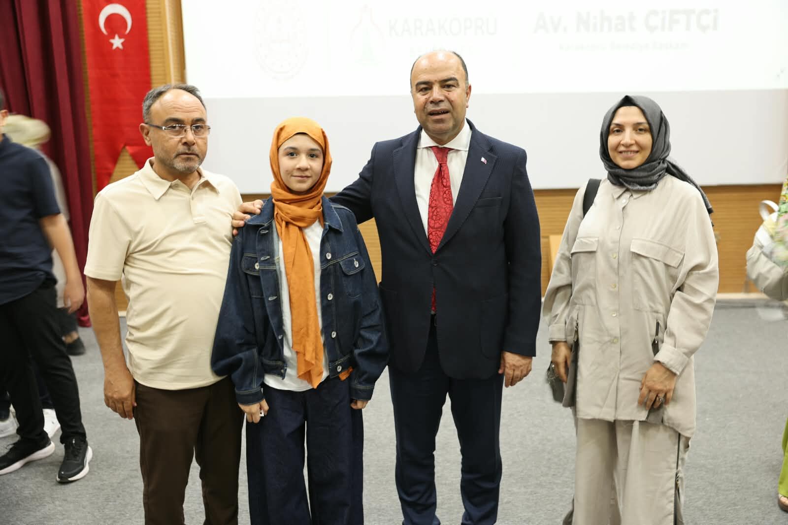 Şanlıurfa’da Gururlandıran Başarı! 50 Öğrenci Ödüllendirildi (3)