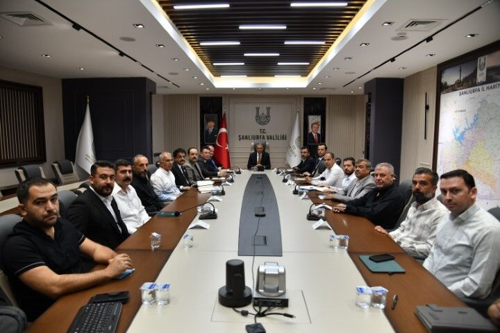 Vali Şıldak başkanlığında kritik toplantı: Masada Şanlıurfa ve ulaşım çalışmaları vardı