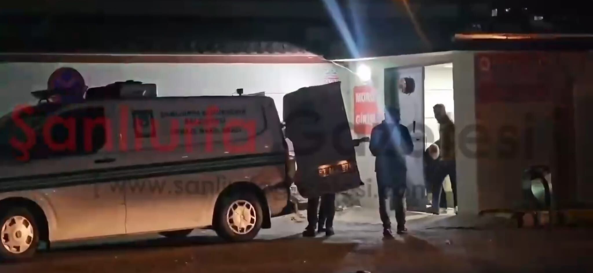 Şanlıurfa’da Otomobil Koyun Sürüsüne Çarptı: 1 Ölü, 2 Yaralı