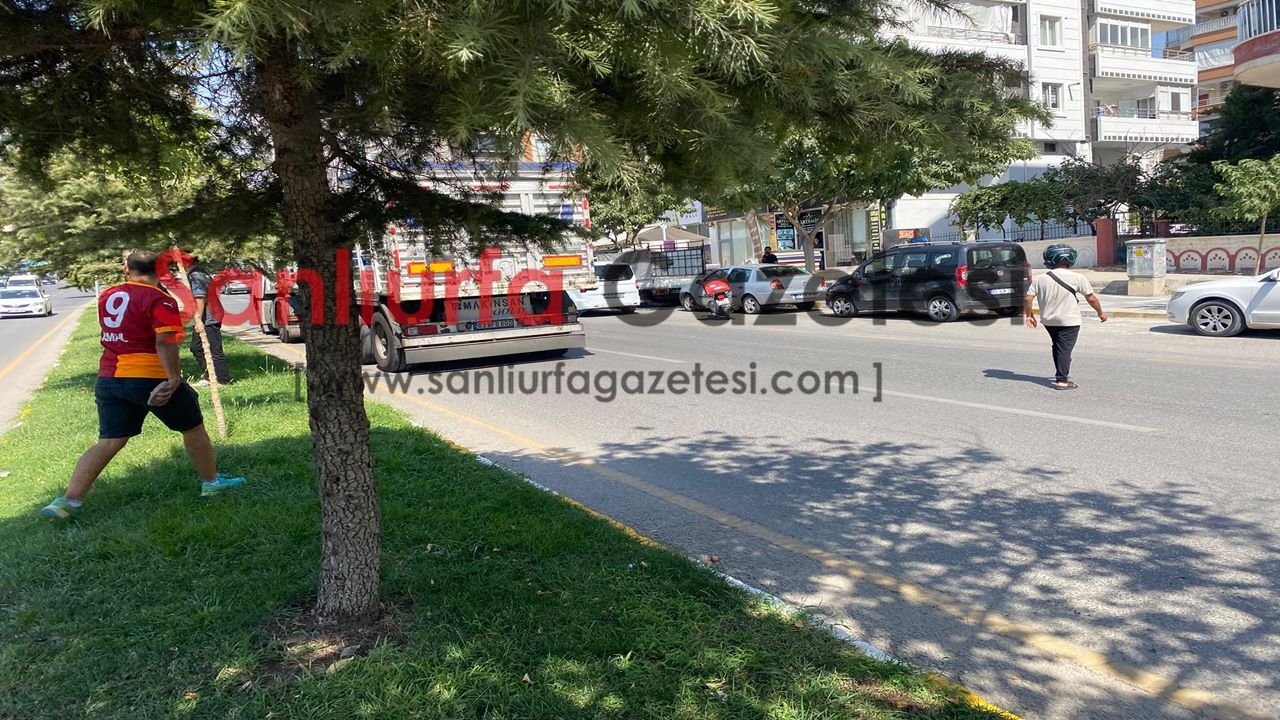 Şanlıurfa’da motosikletli sürücü dehşet saçtı! Araçlara taş yağdırdı