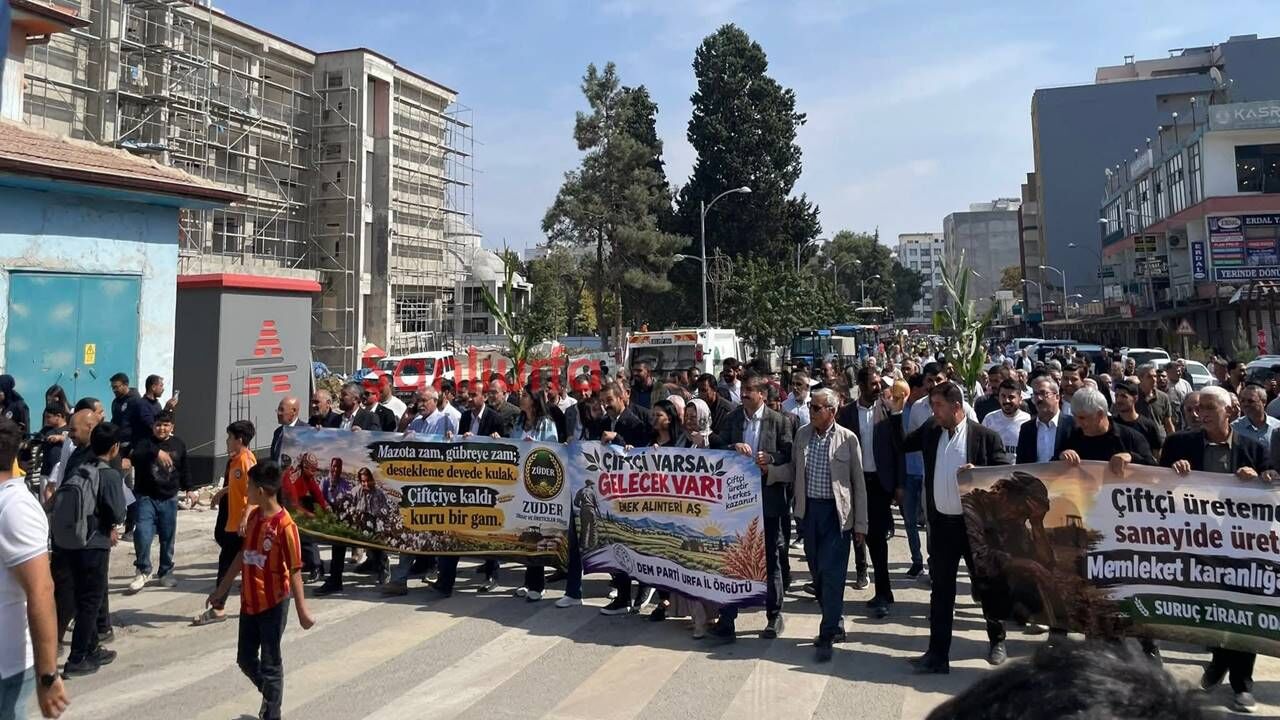 Suruç’ta Çiftçilerden Traktörlü Eylem! Artan Maliyetlere Tepki Gösterdiler