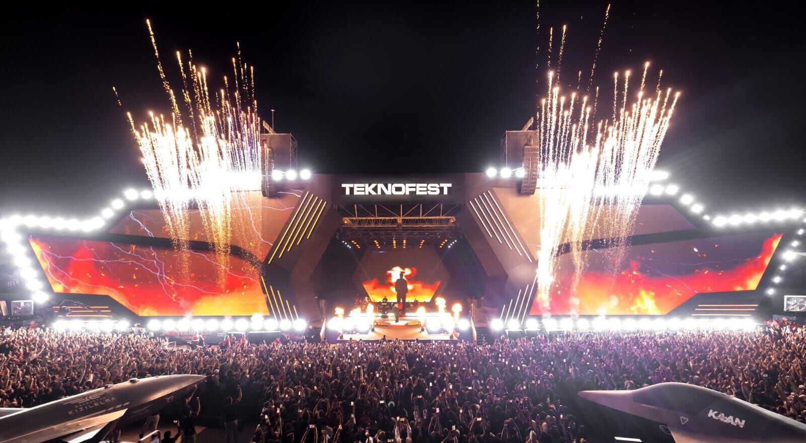 TEKNOFEST Güneydoğu’da Semicenk Rüzgarı! Binlerce Kişi Konserde Buluştu