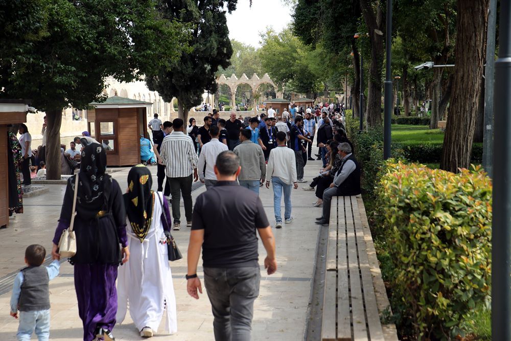 Türkiye’nin açık hava akvaryumu Balıklıgöl hafta sonu doldu taştı