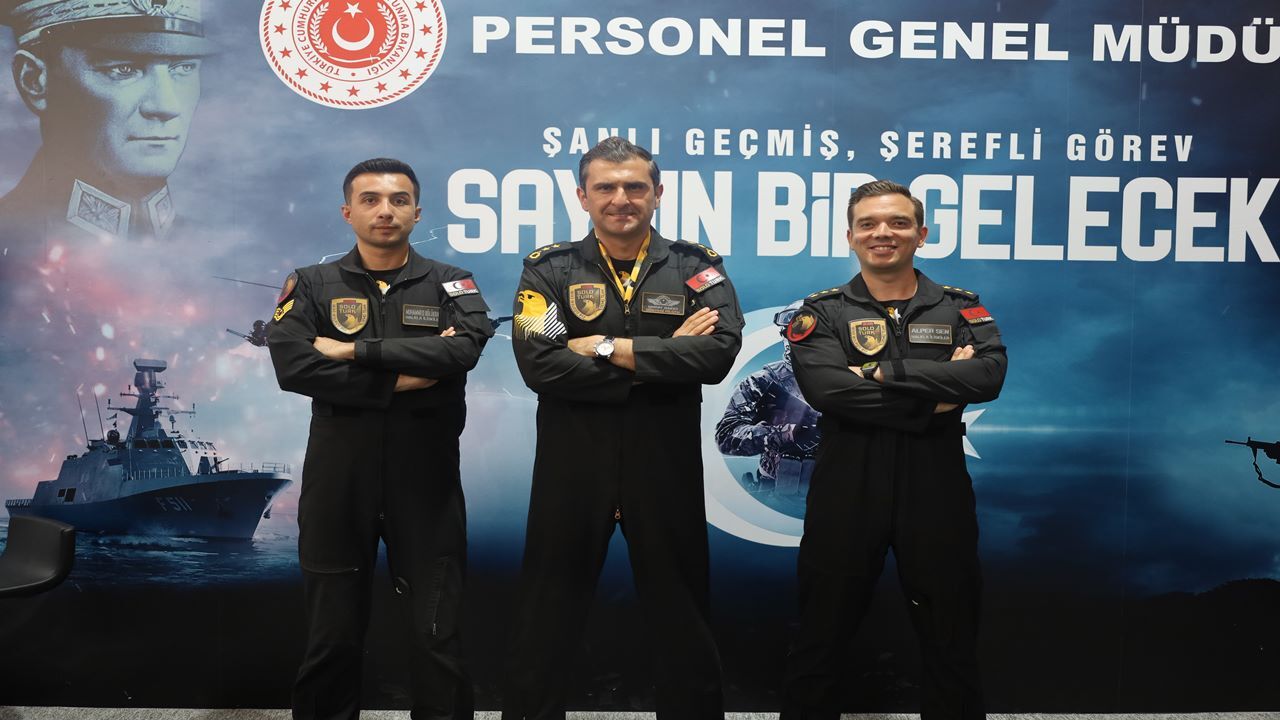 SOLOTÜRK'ten Şanlıurfa'dan Türk gençliğine mesaj var: "İstikbalin gökyüzündeki geleceği gençliğe emanet"