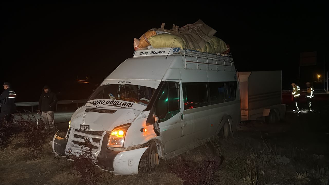 Şanlıurfalı tarım işçileri Ankara yolunda kaza yaptı: Yaralılar var!
