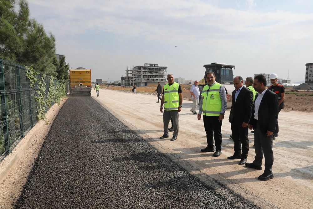Başkan Canpolat Hali̇li̇ye’ni̇n Yollarini Öz Kaynaklarimizla Asfaltliyoruz (2)
