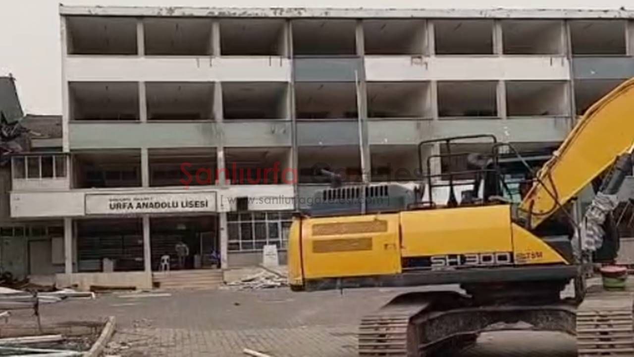 Şanlıurfa’da Tarihi Urfa Lisesi Yıkılıyor!