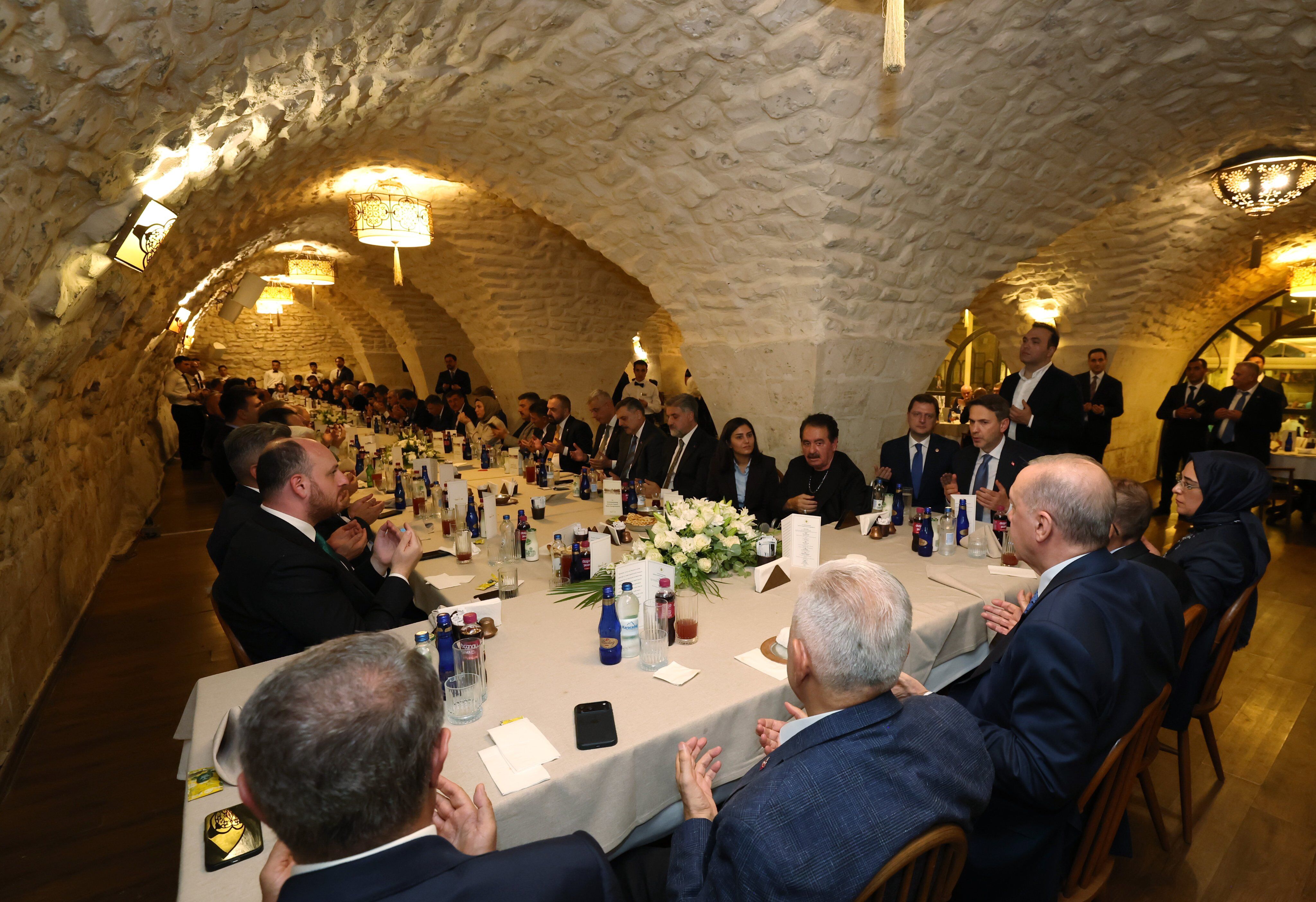 H T4 Lr T Y X U A As Zw S