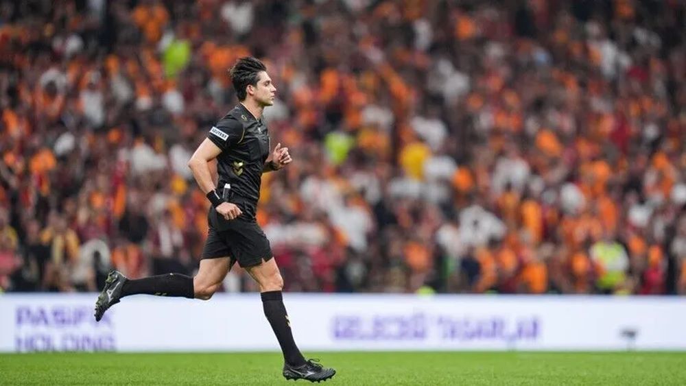 Hakem Mehmet Türkmen'e UEFA görevi:  Sint-Truidense VV ile Iberia 1999 maçını yönetecek