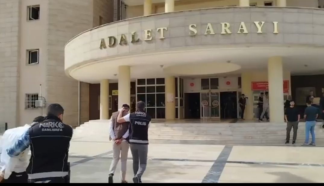 Şanlıurfa’da Yolcu Otobüsünde 16 Kilo 400 Gram Skunk Ele Geçirildi!