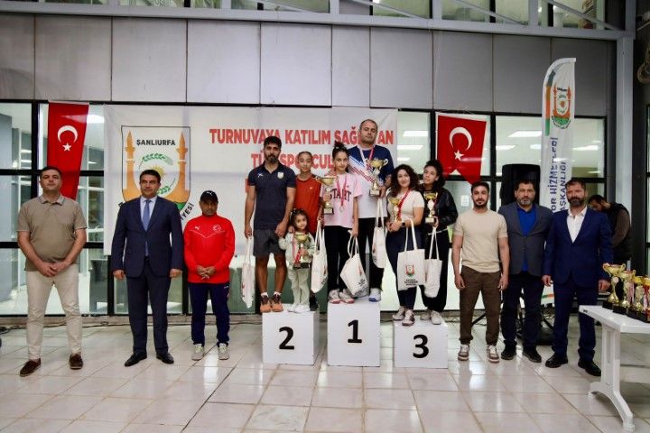 Şanlıurfa’da 140 Sporcu Kortlara Çıktı! İşte Tenis Turnuvasının Kazananları